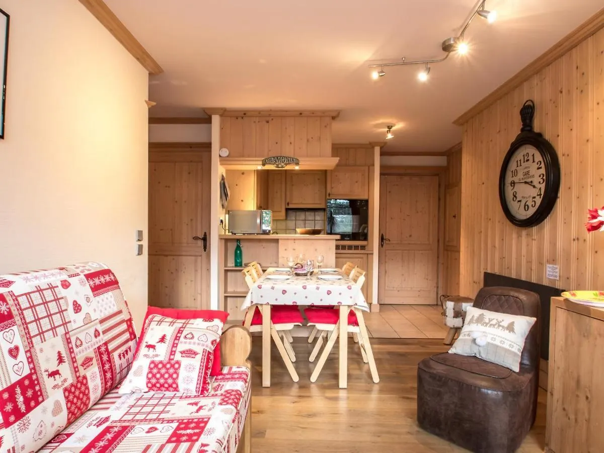 Appartement 3 Etoiles Proche Des Pistes A Chamonix Avec Parking - Fr-1-343-163